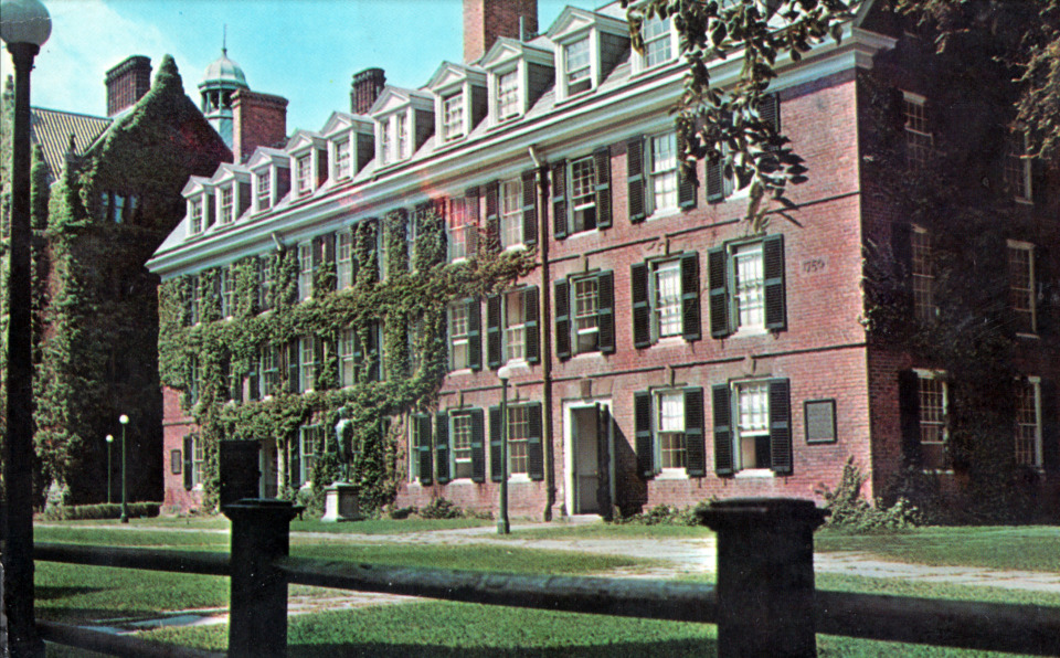 Connecticut Hall, Yale